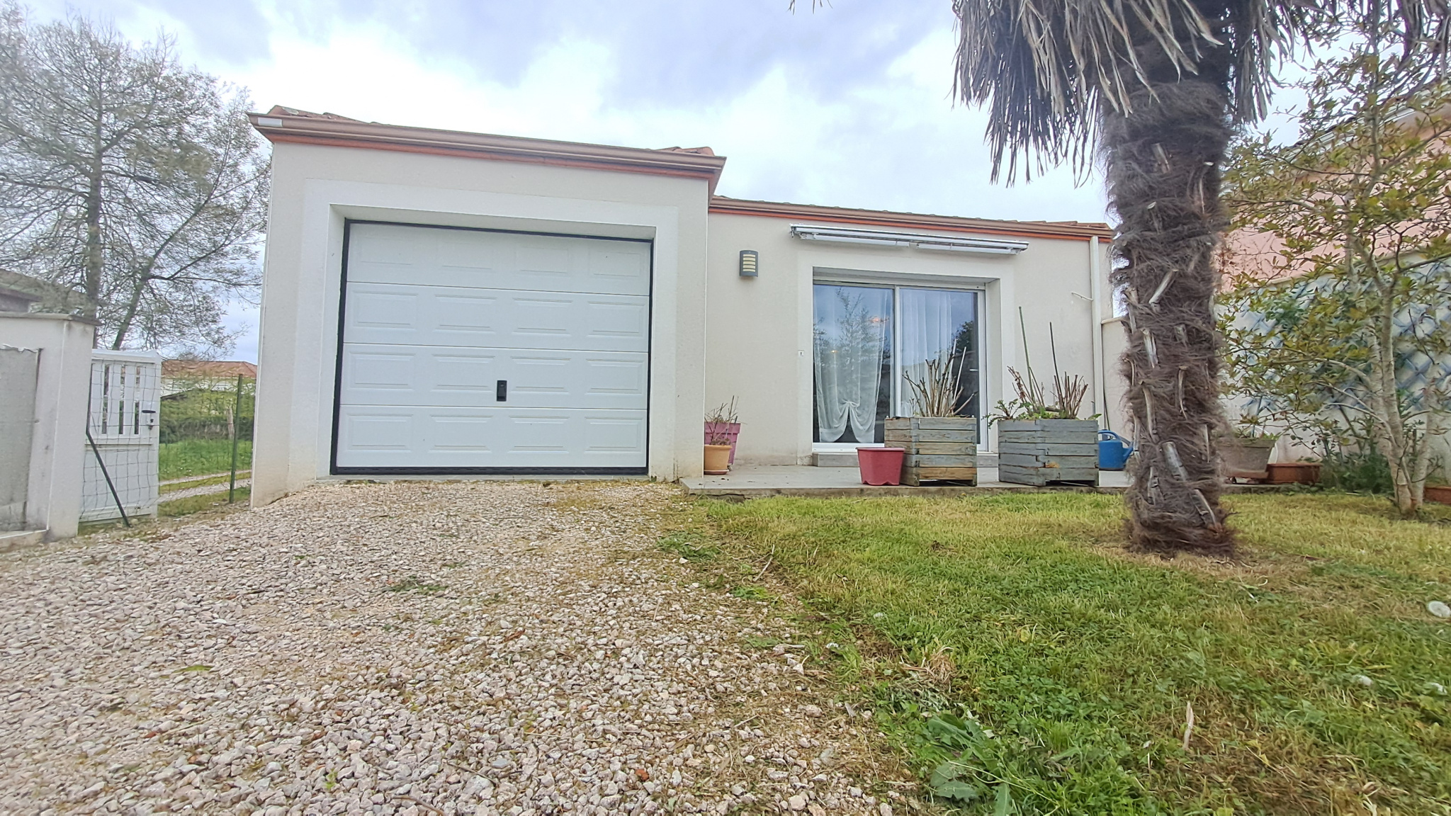 Agence immobilière de Immo + Com -